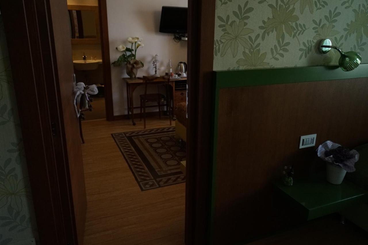Residenza Mordini Hotel Ла Мадалена Екстериор снимка